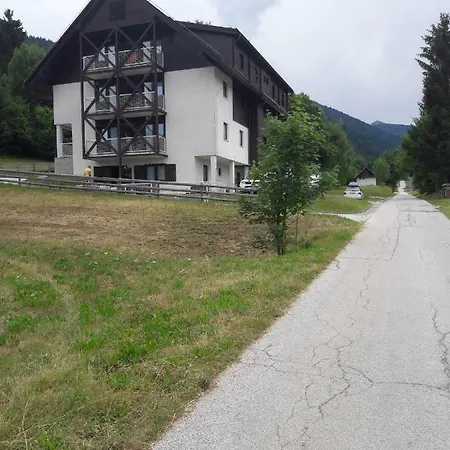 Apartma Ravne